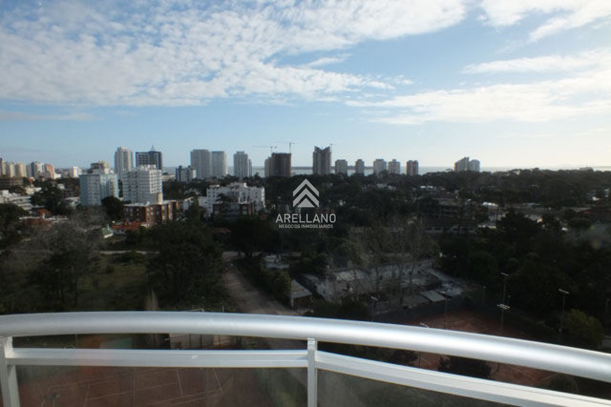 Apartamento ID.4893 - Roosevelt, Punta del Este Piso alto con Vista al Mar 