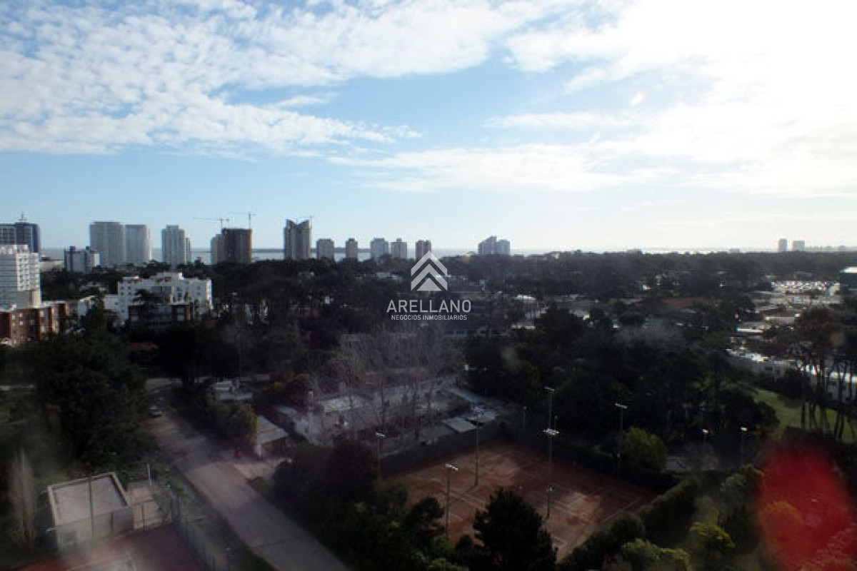 Apartamento ID.4893 - Roosevelt, Punta del Este Piso alto con Vista al Mar 