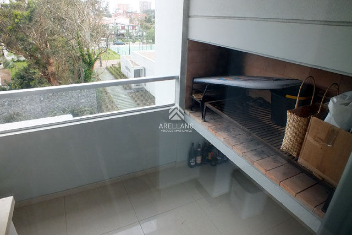 Apartamento ID.5059 - Apartamento en Mansa, 2 dormitorios  con parrillero