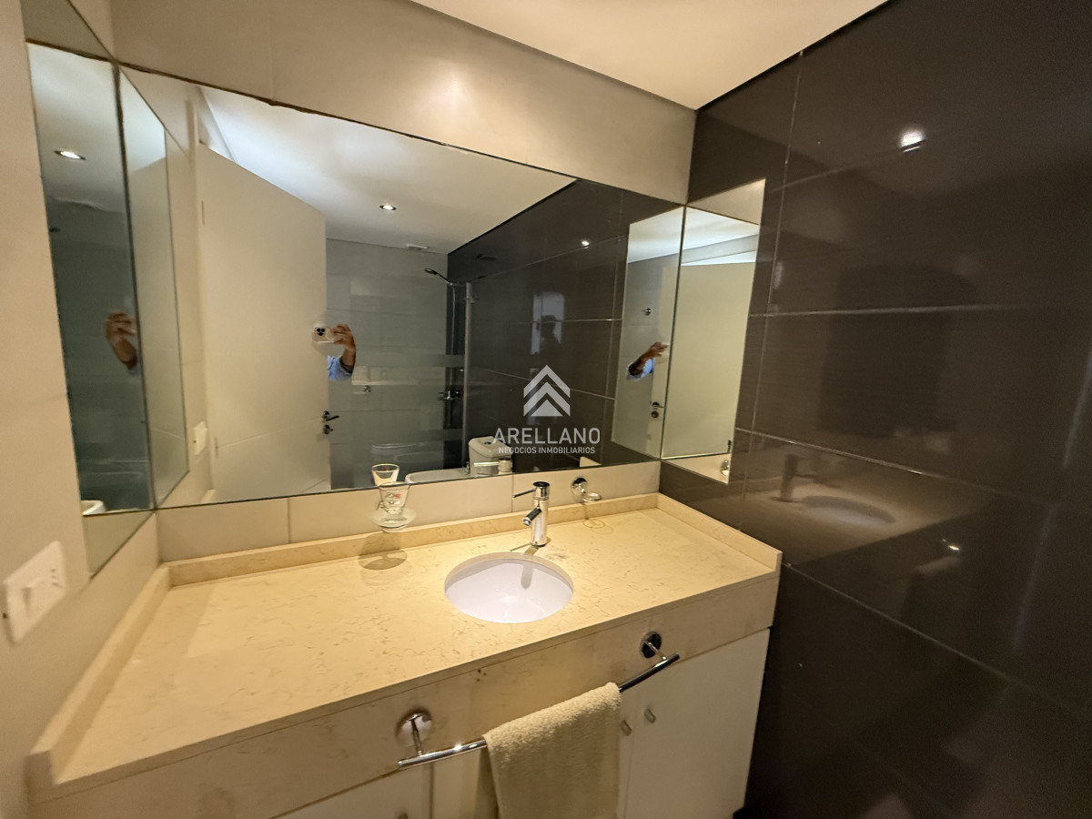 Apartamento ID.5082 - HERMOSO DECORADO CON SERVICIOS VISTA MAR 