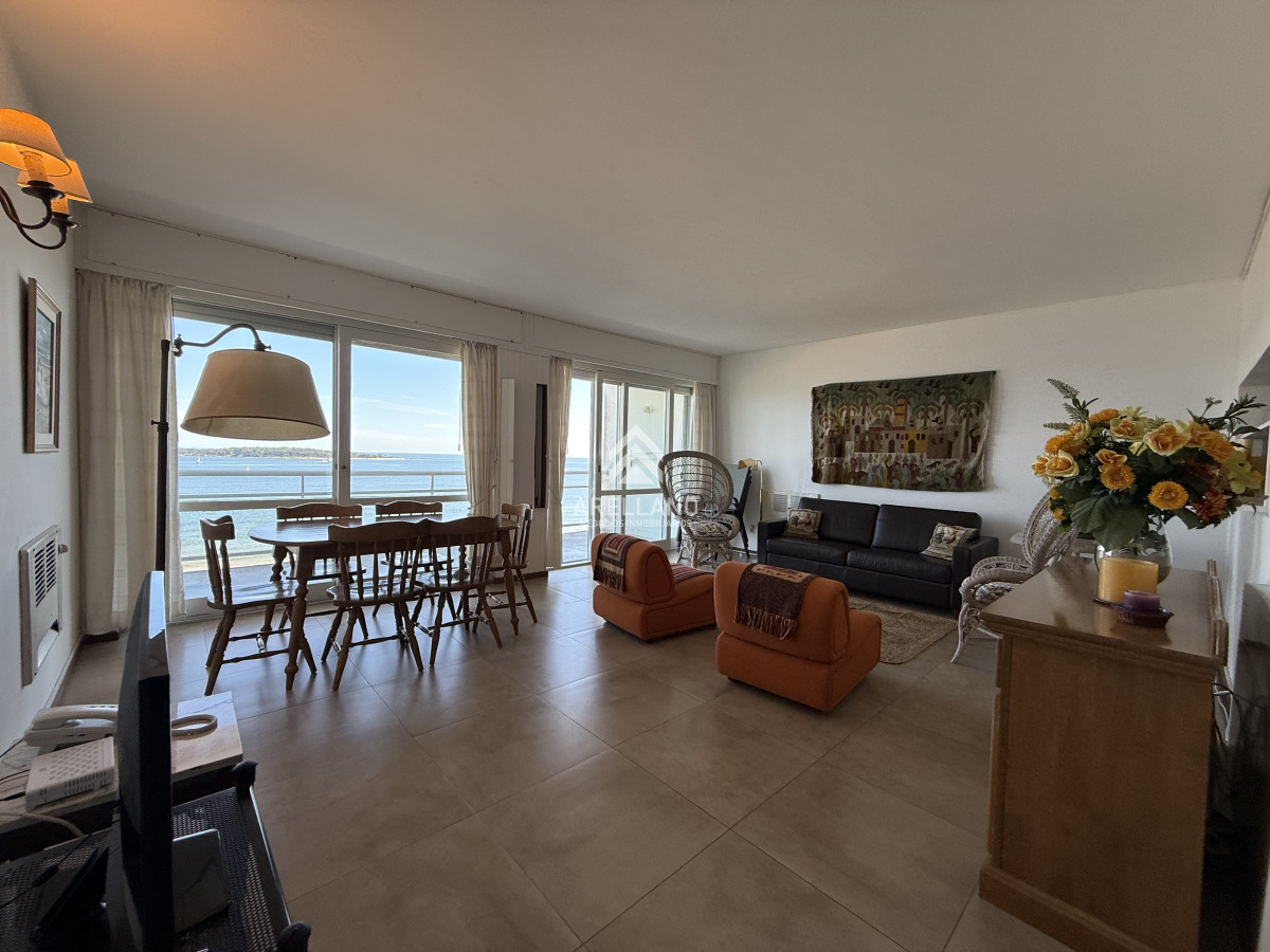 Apartamento ID.4561 - Venta apartamento 2 dormitorios 