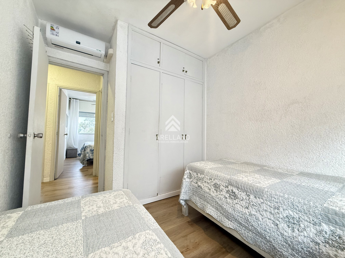 Apartamento ID.5604 - Venta Apartamento en Edificio Mansamar - Primera Línea al Mar