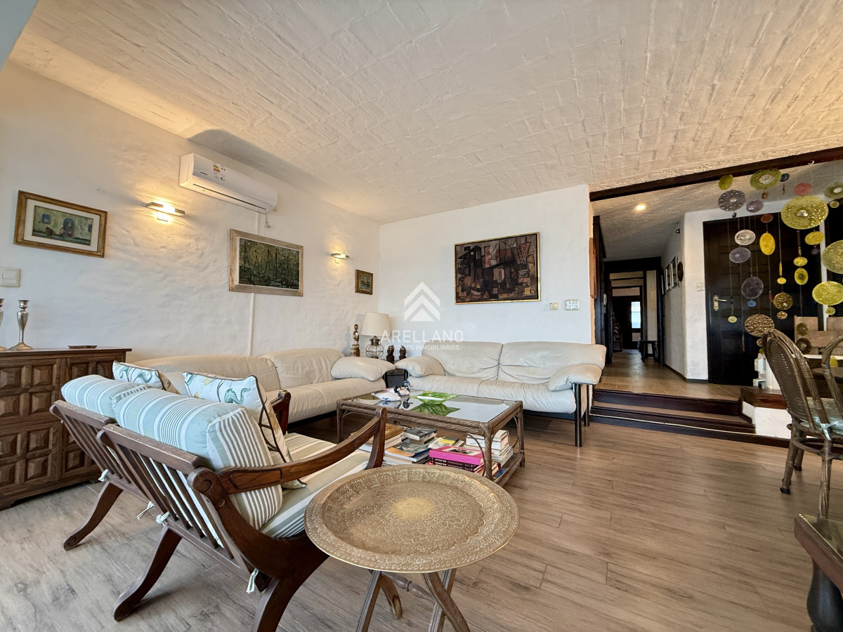 Apartamento ID.5593 - Venta apartamento 3 dormitorios vista total al mar