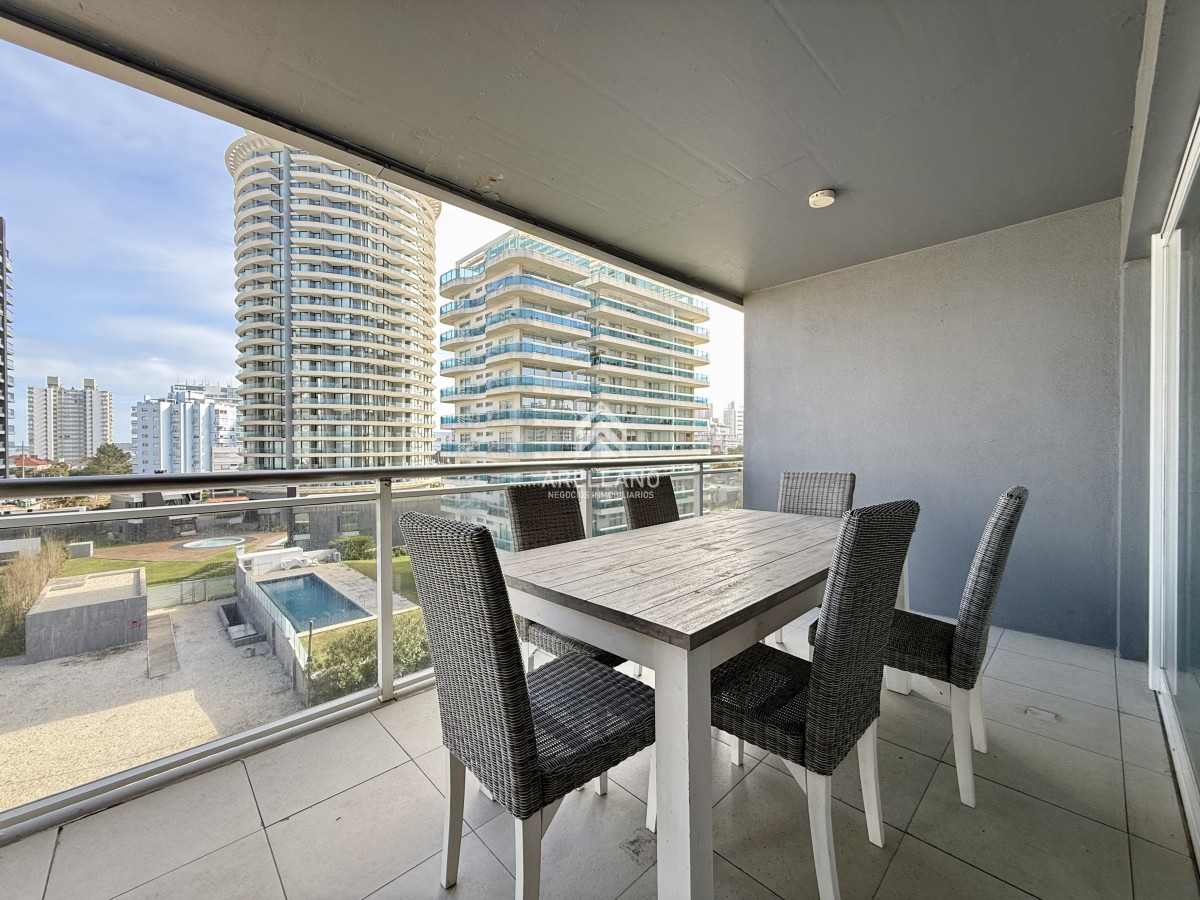 Apartamento ID.5176 - Apartamento en venta – Torre Manhattan, Punta del Este