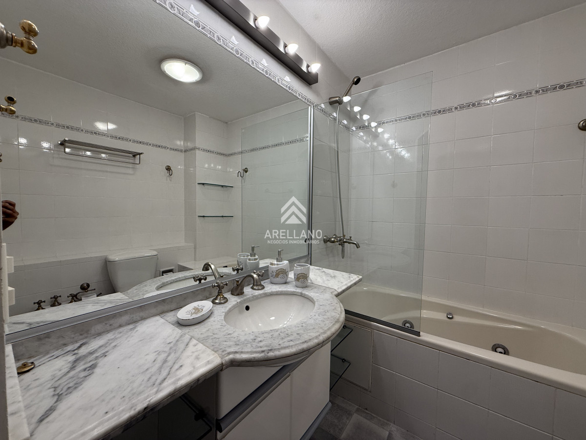 Apartamento ID.5562 - Alquiler Temporal  Lincoln Center Punta del Este