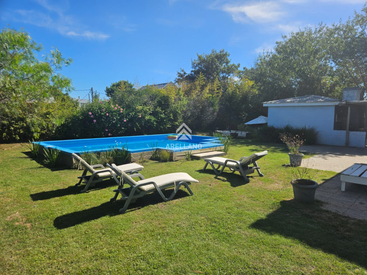 Casa ID.4799 - Venta casa 3 dormitorios y dependencia 