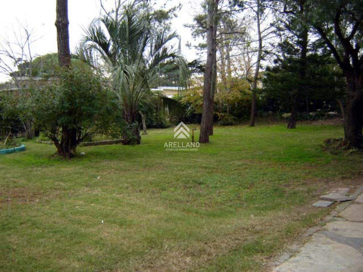 Casa ID.4370 - Venta casa 4 dormitorios y dependencia Aidy Grill 