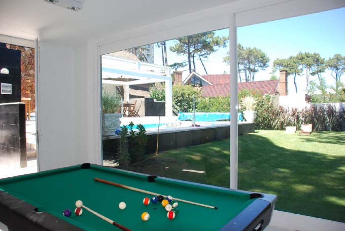 Casa ID.3857 - Venta casa 5 dormitorios Lugano 