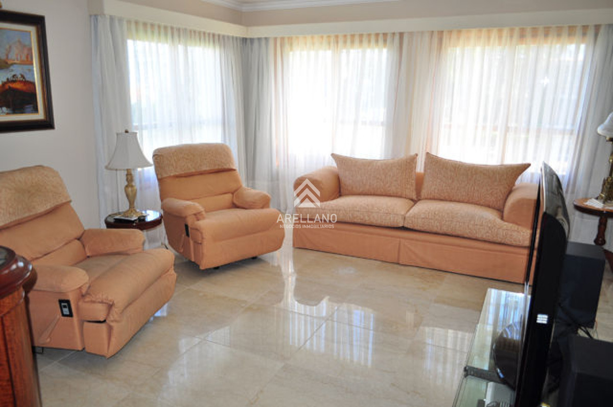 Casa ID.3292 - Casa en Mansa, 5 dormitorios  ABIERTO A NEGOCIOS, TOMA TERRENO O APARTAMENTOS .PUEDE FINANCIAR 40% CON INTERES