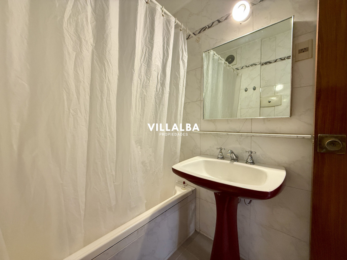 Apartamento ID.4057 - EN PLENO CENTRO CERCA DE PLAYA BRAVA Y MANSA 