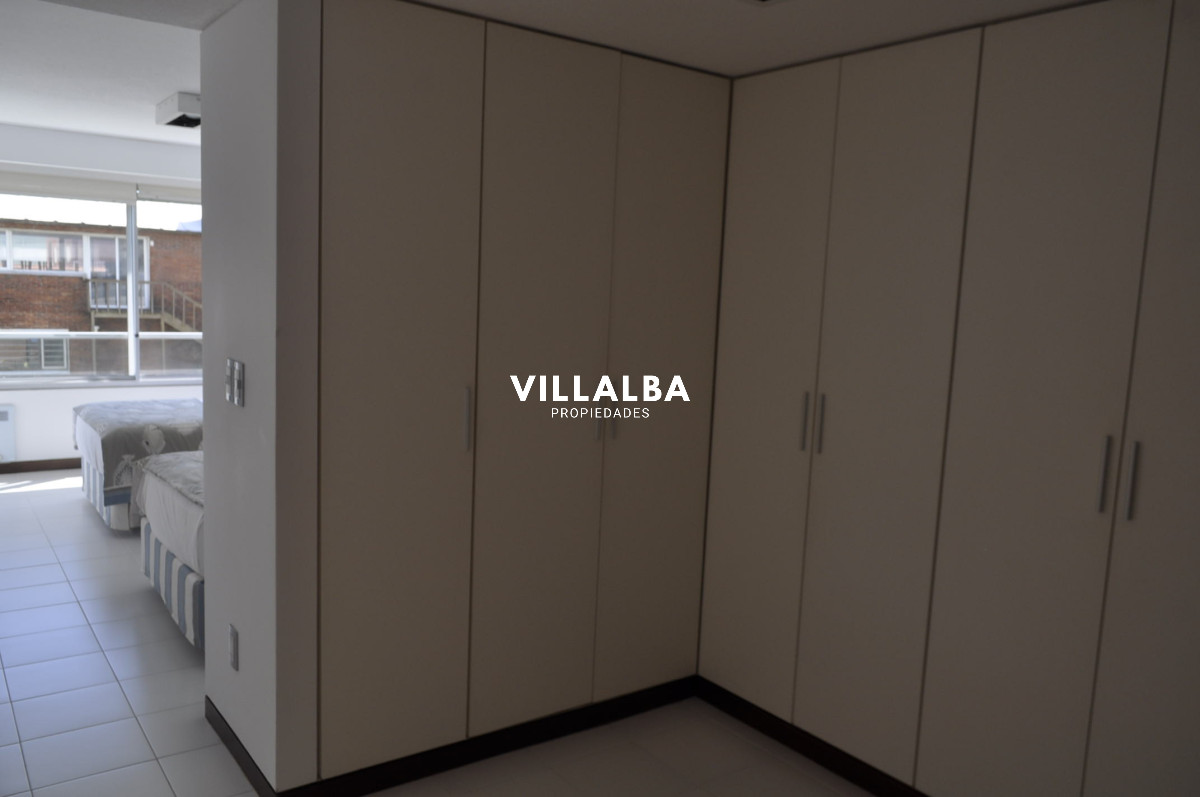 Apartamento ID.2222 - Amplio departamento frente al mar