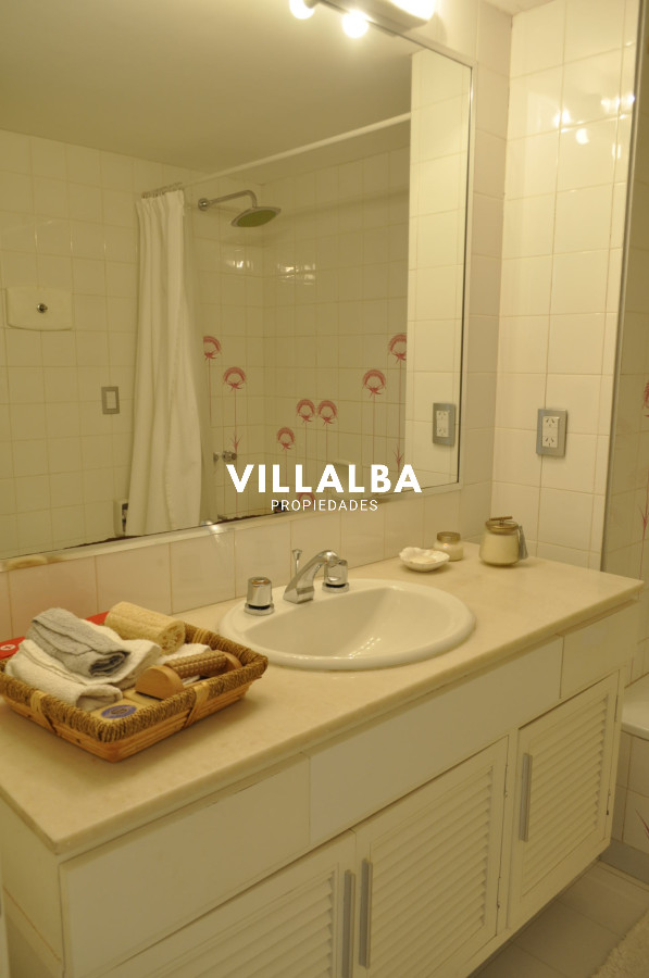 Apartamento ID.2222 - Amplio departamento frente al mar