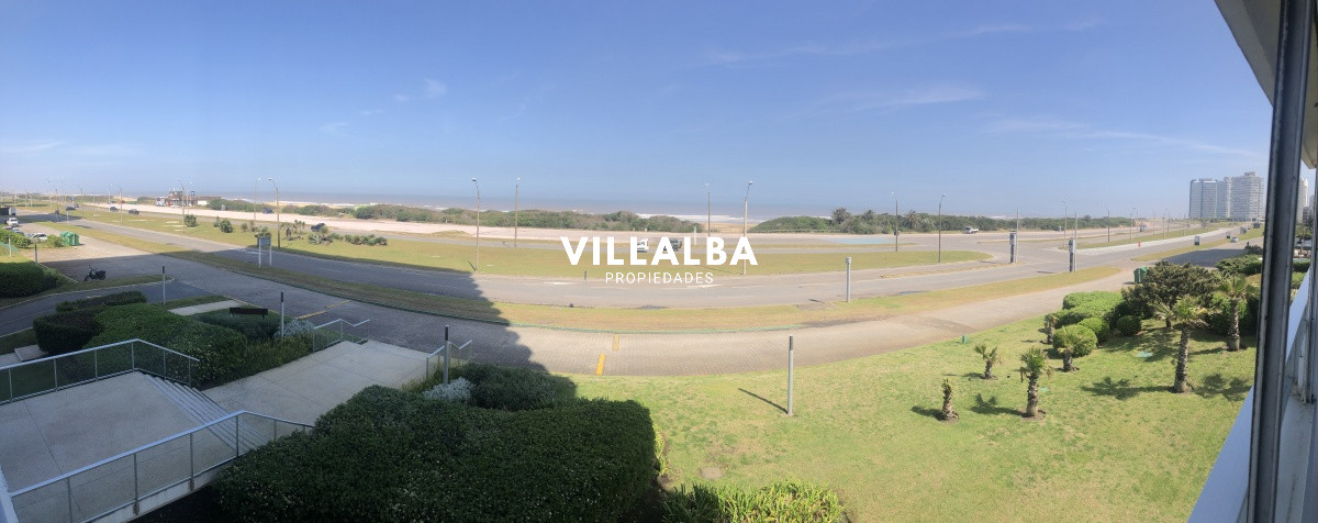Apartamento ID.2222 - Amplio departamento frente al mar