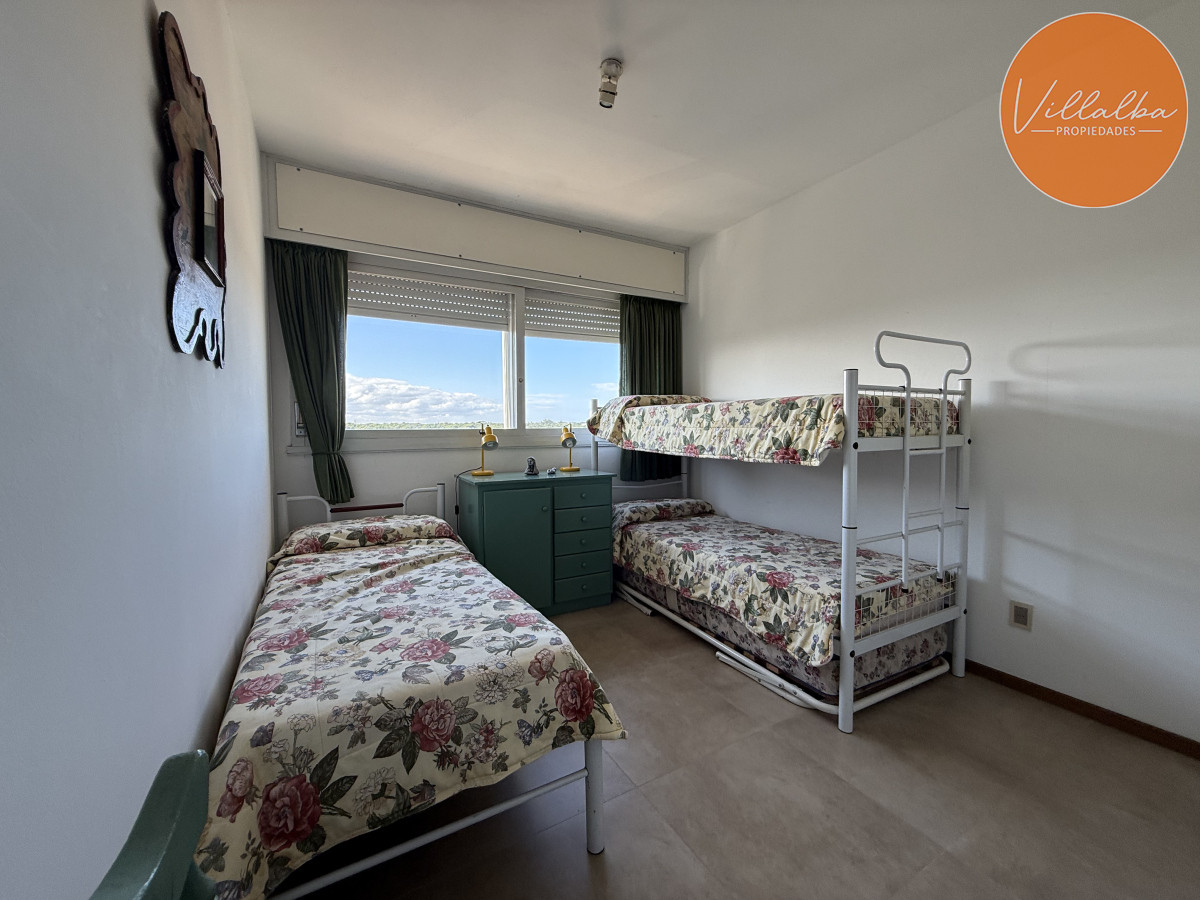 Apartamento ID.3724 - Primera linea vista excelente con hermosa terraza amplia 