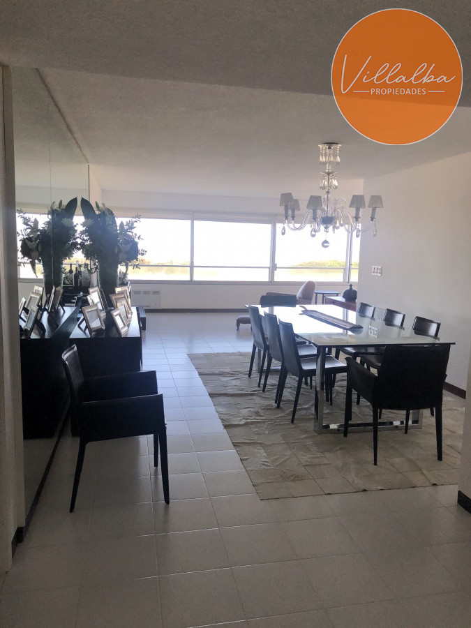 Apartamento ID.2222 - Amplio departamento frente al mar