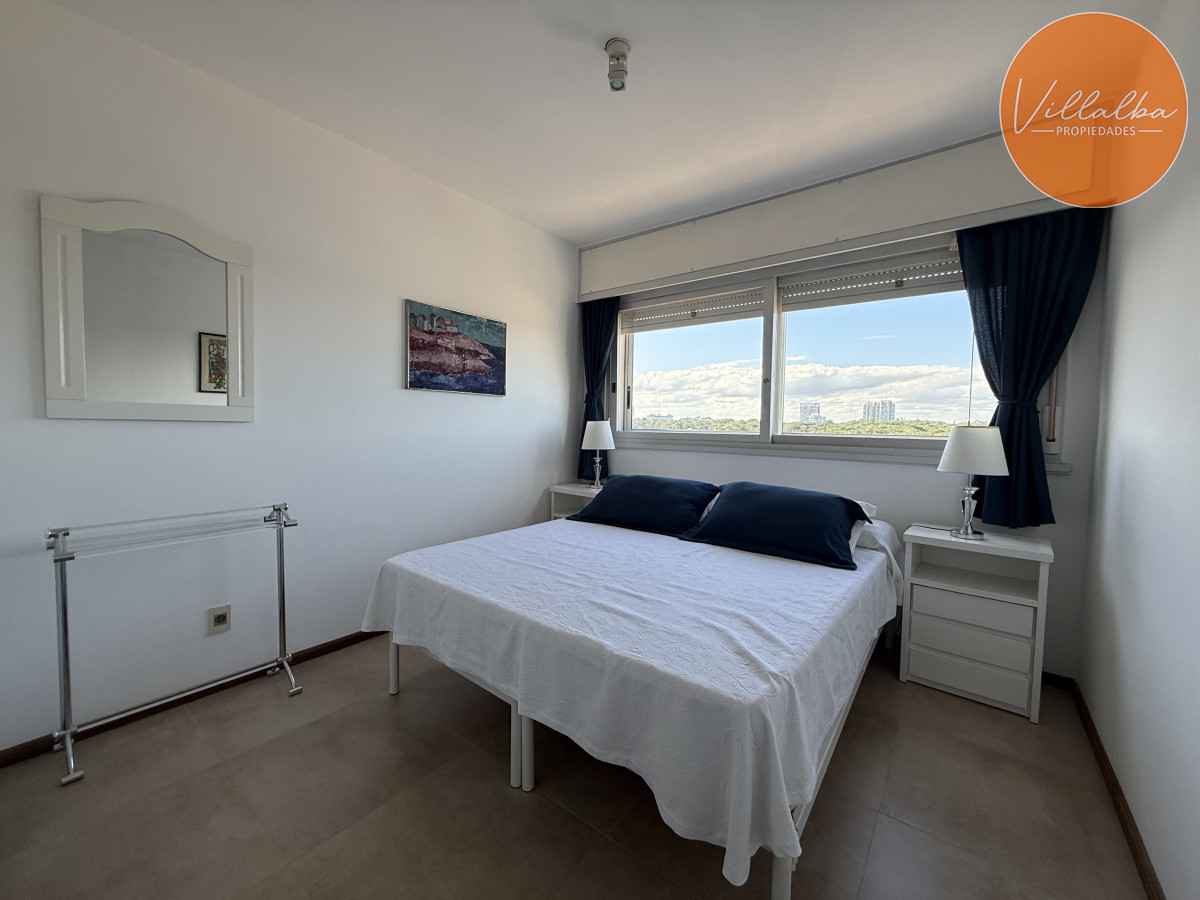 Apartamento ID.3724 - Primera linea vista excelente con hermosa terraza amplia 