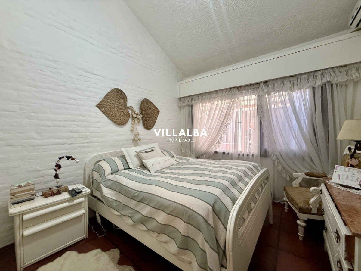 Apartamento ID.4792 - CASA EN VENTA - BARRIO CANTEGRIL, AV. CÓRDOVA