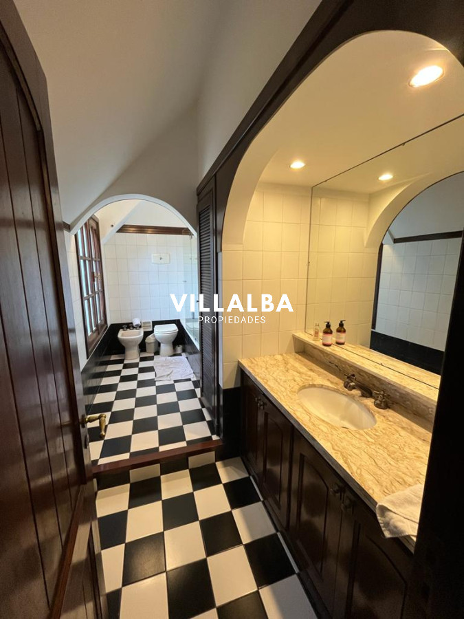 Apartamento ID.2669 - Espectacular mansión en venta. Consultá ya! 