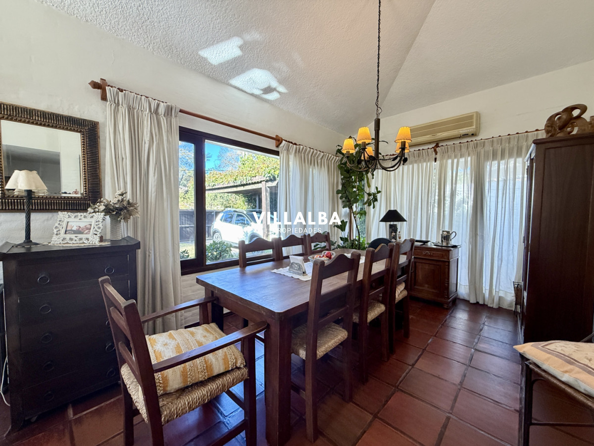 Apartamento ID.4792 - CASA EN VENTA - BARRIO CANTEGRIL, AV. CÓRDOVA