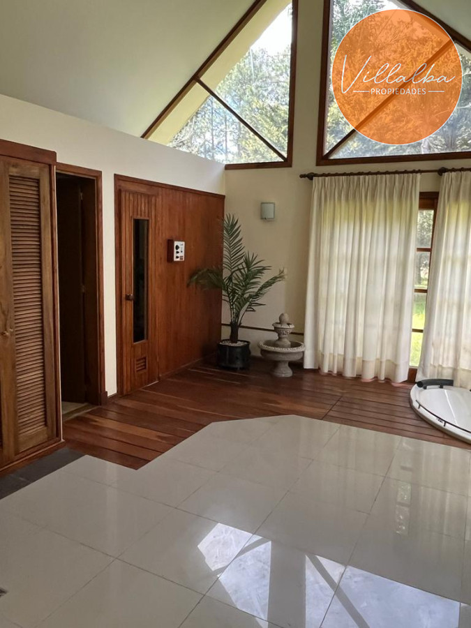 Casa ID.2669 - Espectacular mansión en venta. Consultá ya! 