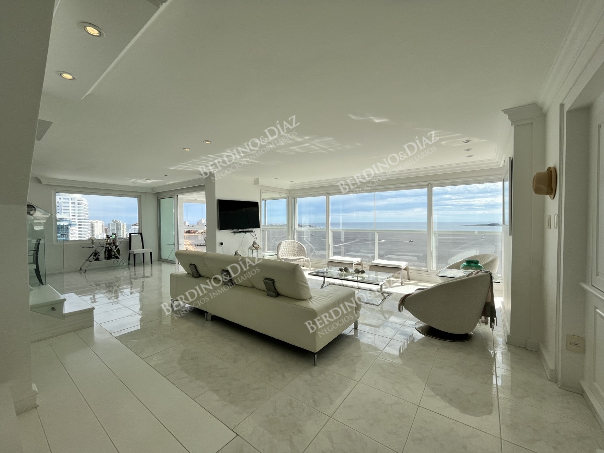 Apartamento ID.2446 - Apartamento unificado playa Mansa frente al mar