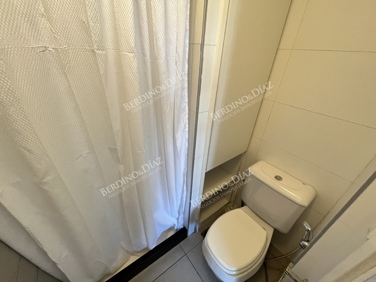 Apartamento ID.2772 - Apartamento en venta Peninsula 2 dormitorios Servicios
