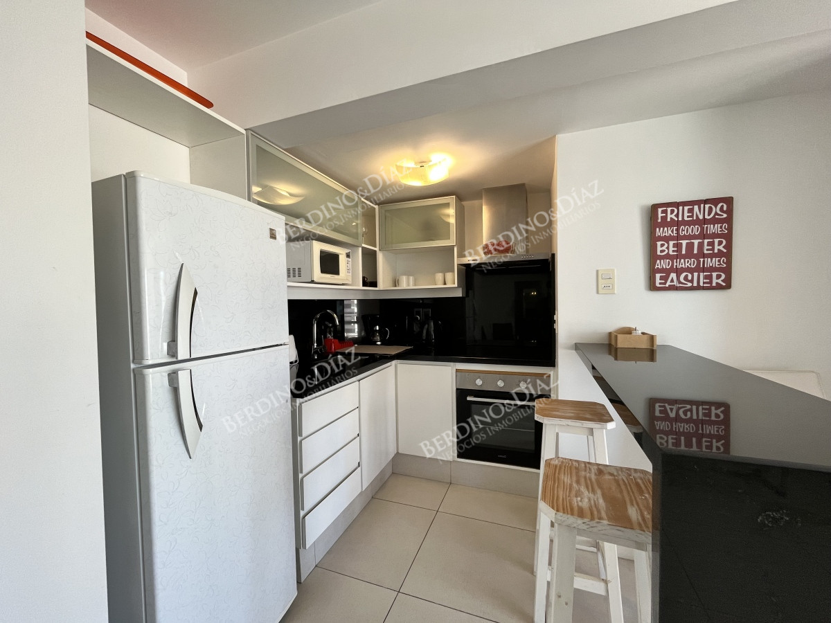 Apartamento ID.2772 - Apartamento en venta Peninsula 2 dormitorios Servicios