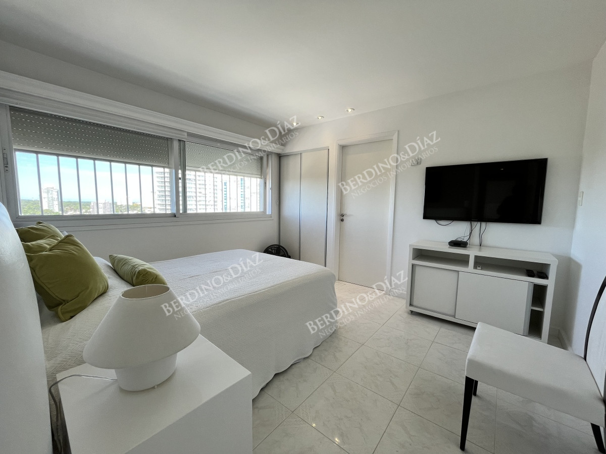 Apartamento ID.2446 - Apartamento unificado playa Mansa frente al mar