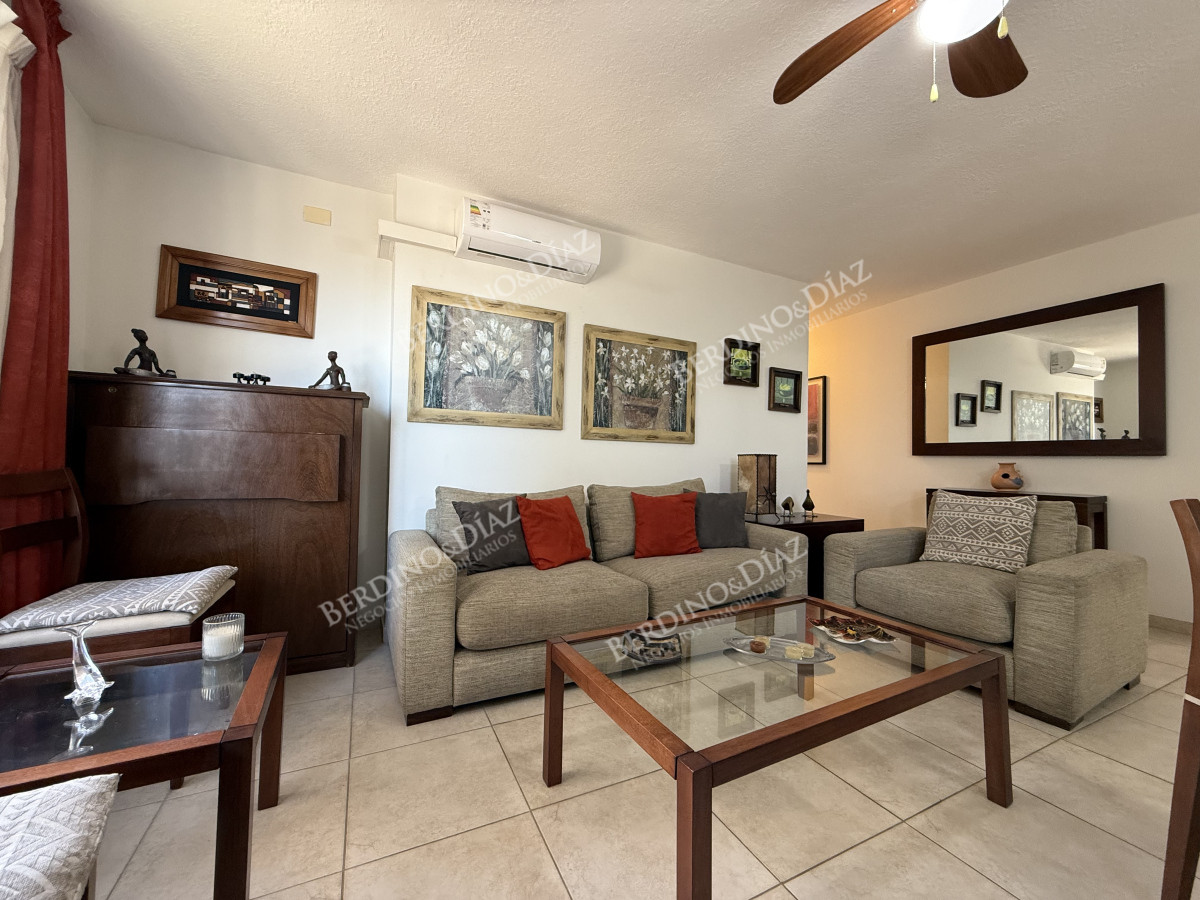 Apartamento ID.2671 - Edificio Torre O en playa brava.