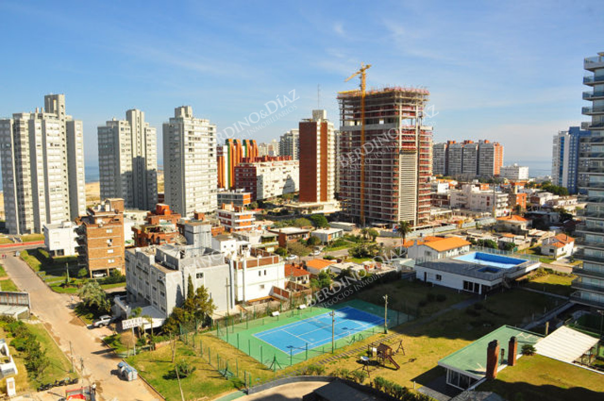 Apartamento ID.2518 - Apartamento en venta Forest Tower Brava