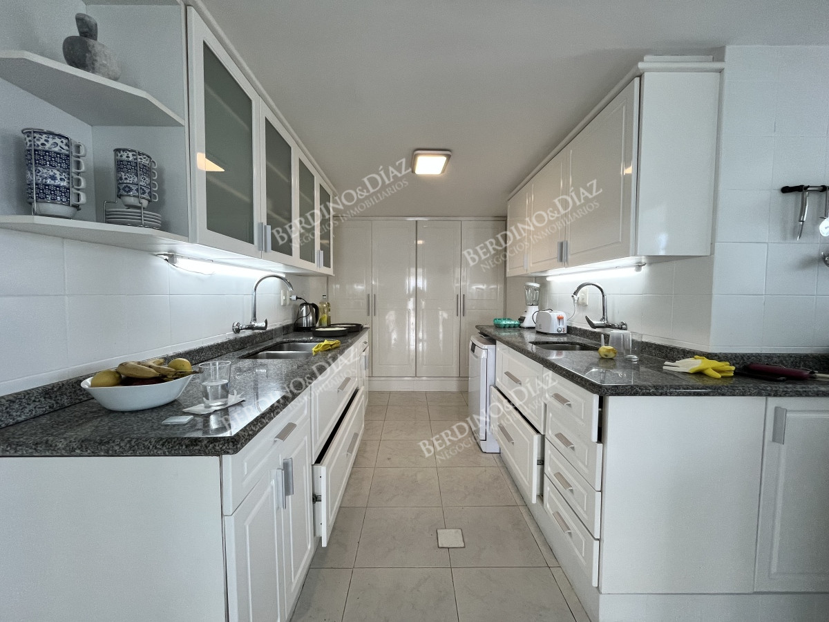 Apartamento ID.2446 - Apartamento unificado playa Mansa frente al mar