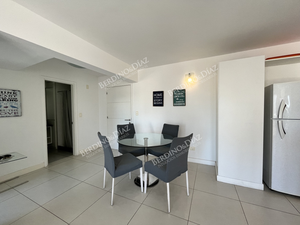 Apartamento ID.2772 - Apartamento en venta Peninsula 2 dormitorios Servicios