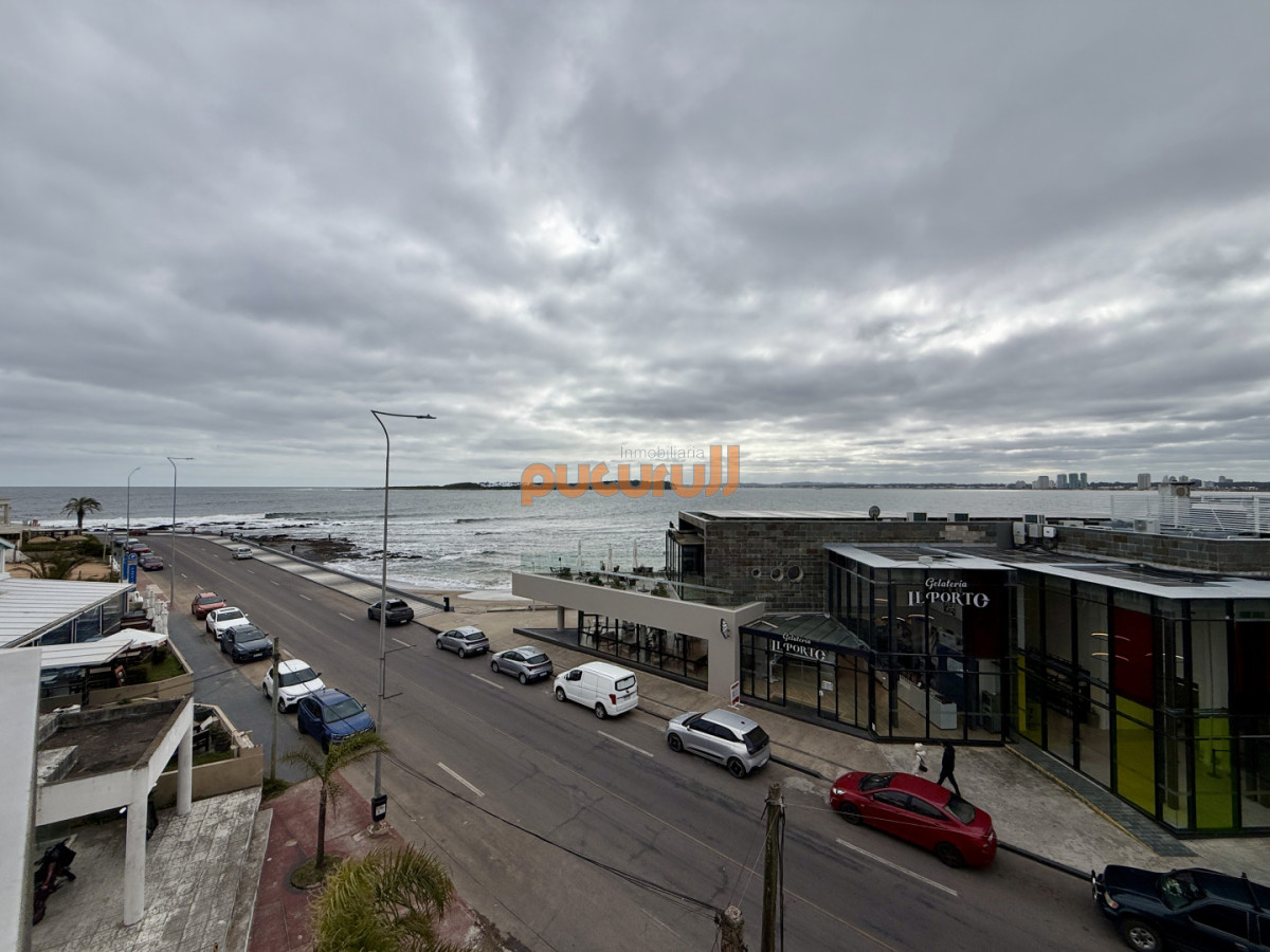 Apartamento ID.2884 - Apartamento en venta en Edificio Dársena frente al puerto de Punta del este