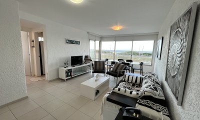 Apartamento en venta - 2 dormitorios + ½ | 2 baños | cochera techada