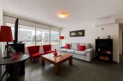 Apartamento en venta de dormitorio y medio en Punta del Este