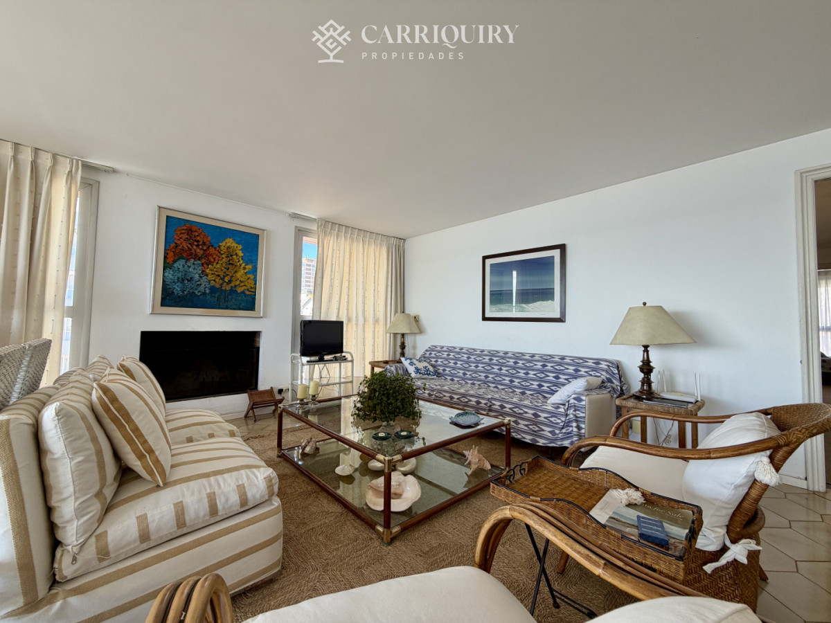 Apartamento ID.8946 - Apartamento en Venta – Edificio Brioni, Punta del Este