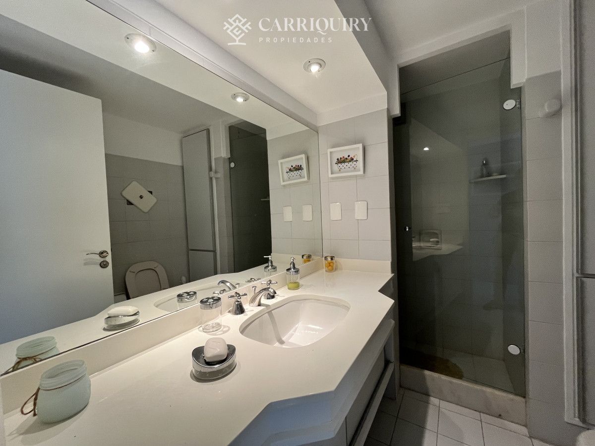 Apartamento ID.7497/Espectacular-apartamento-en-alquiler-en-la-torre-mas-lujosa-de-Punta-del-este - DIVINO IMPECABLE CON SERVICIOS