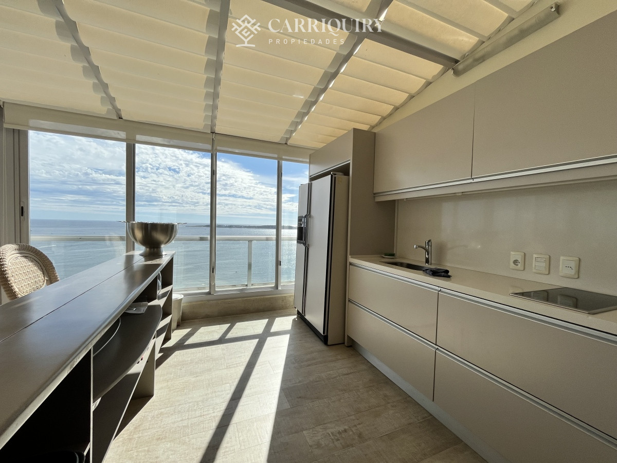 Apartamento ID.7497/Espectacular-apartamento-en-alquiler-en-la-torre-mas-lujosa-de-Punta-del-este - DIVINO IMPECABLE CON SERVICIOS