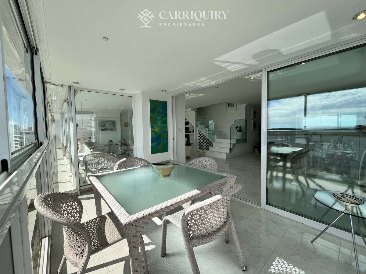 Apartamento ID.7497/Espectacular-apartamento-en-alquiler-en-la-torre-mas-lujosa-de-Punta-del-este - DIVINO IMPECABLE CON SERVICIOS