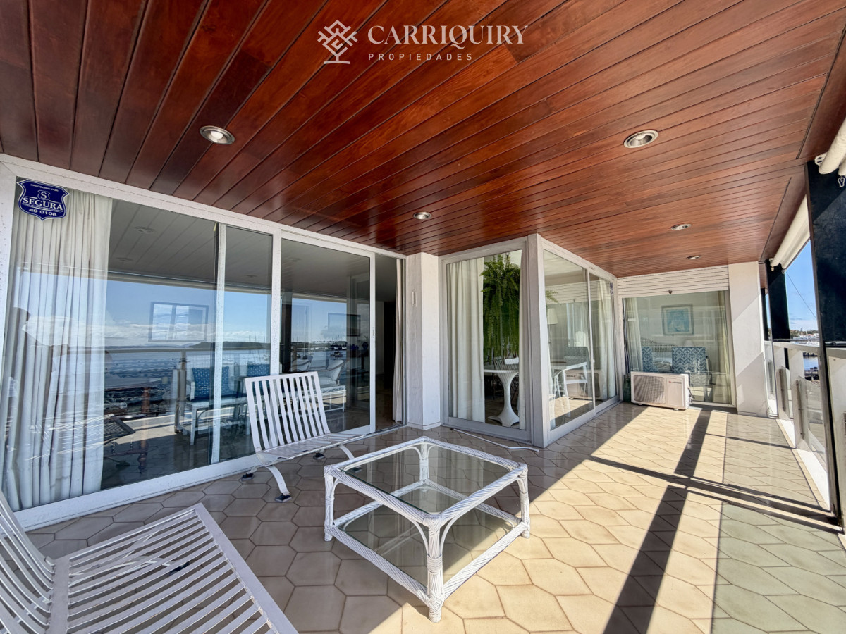 Apartamento ID.8946 - Apartamento en Venta – Edificio Brioni, Punta del Este