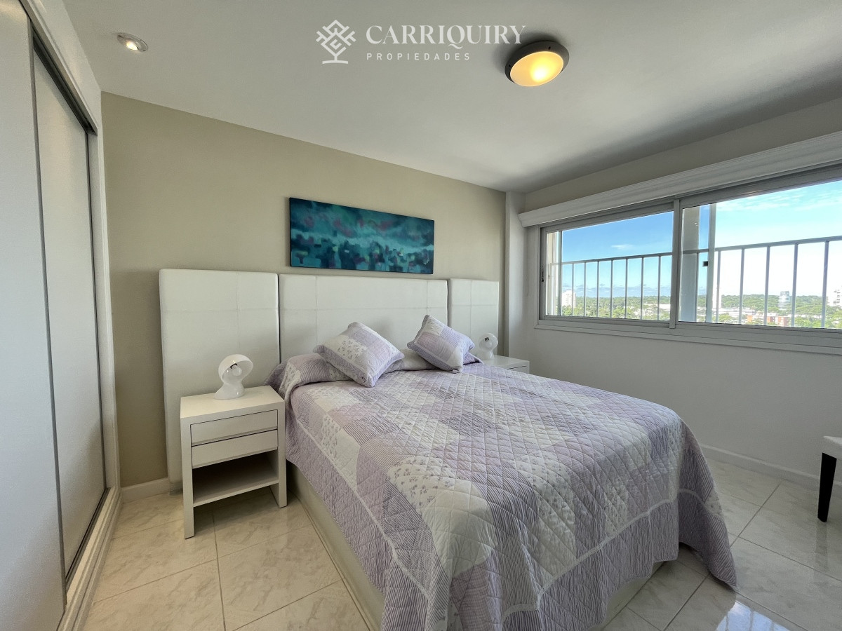 Apartamento ID.7497/Espectacular-apartamento-en-alquiler-en-la-torre-mas-lujosa-de-Punta-del-este - DIVINO IMPECABLE CON SERVICIOS