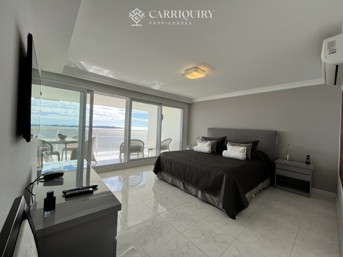 Apartamento ID.7497/Espectacular-apartamento-en-alquiler-en-la-torre-mas-lujosa-de-Punta-del-este - DIVINO IMPECABLE CON SERVICIOS