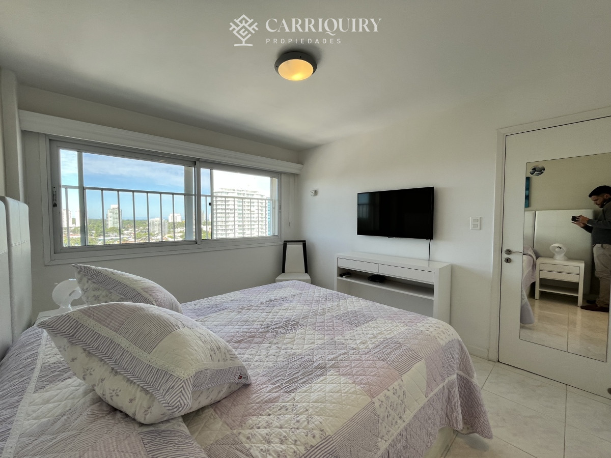 Apartamento ID.7497/Espectacular-apartamento-en-alquiler-en-la-torre-mas-lujosa-de-Punta-del-este - DIVINO IMPECABLE CON SERVICIOS