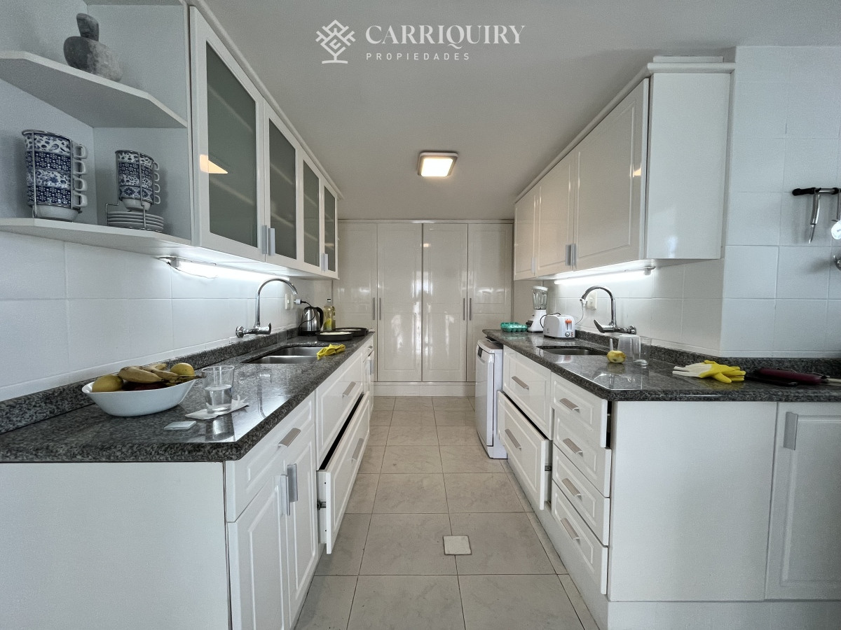 Apartamento ID.7497/Espectacular-apartamento-en-alquiler-en-la-torre-mas-lujosa-de-Punta-del-este - DIVINO IMPECABLE CON SERVICIOS