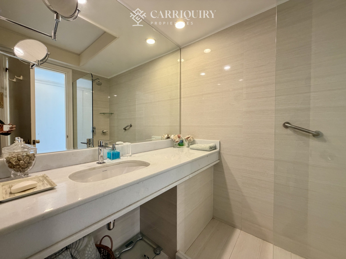 Apartamento ID.8946 - Apartamento en Venta – Edificio Brioni, Punta del Este