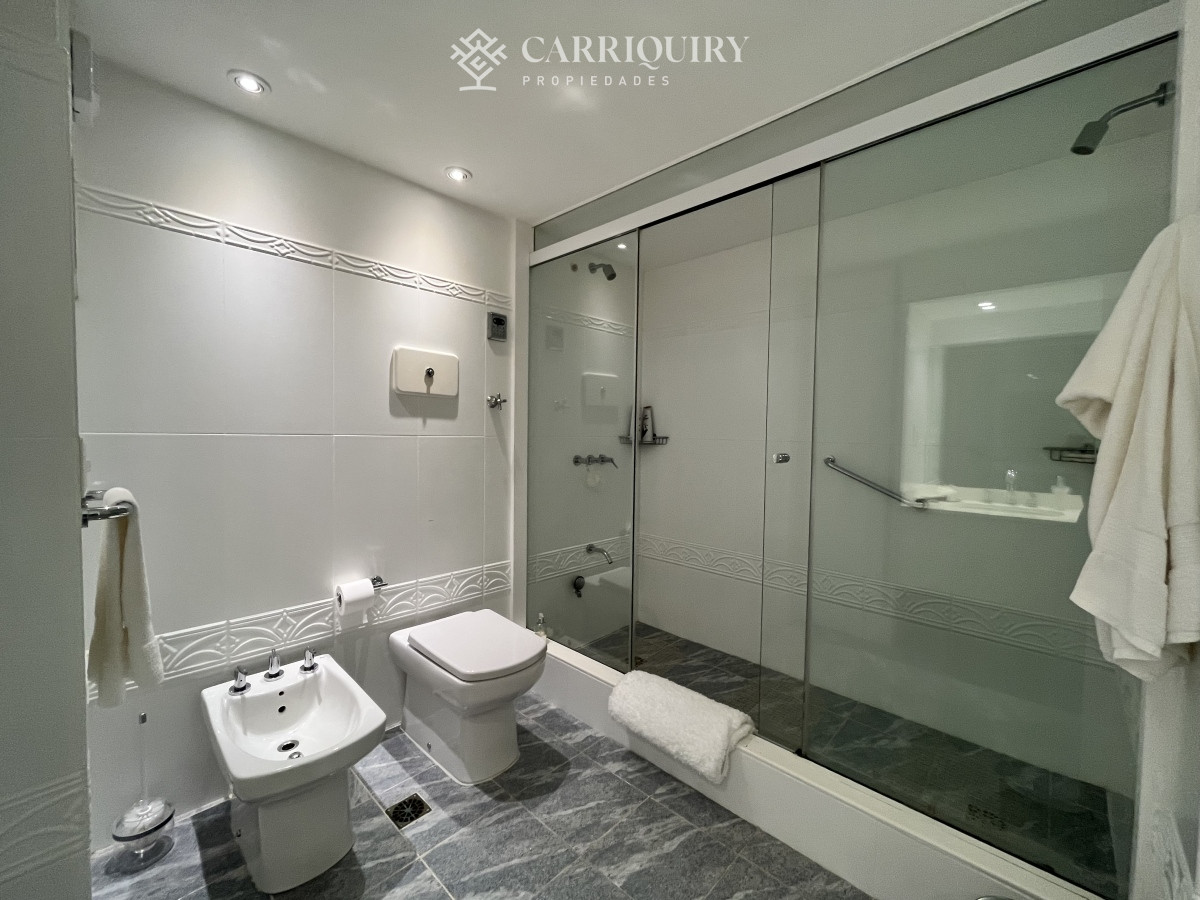 Apartamento ID.7497/Espectacular-apartamento-en-alquiler-en-la-torre-mas-lujosa-de-Punta-del-este - DIVINO IMPECABLE CON SERVICIOS