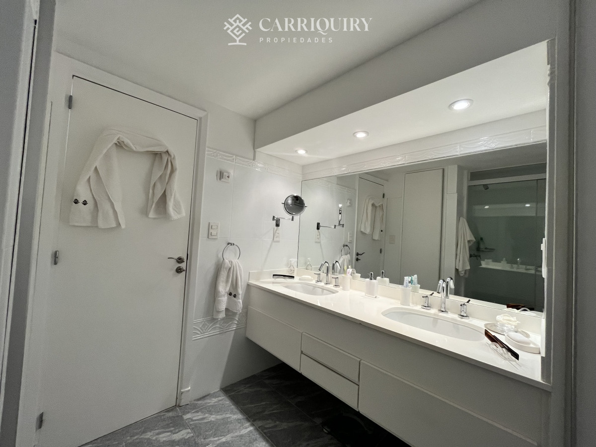 Apartamento ID.7497/Espectacular-apartamento-en-alquiler-en-la-torre-mas-lujosa-de-Punta-del-este - DIVINO IMPECABLE CON SERVICIOS