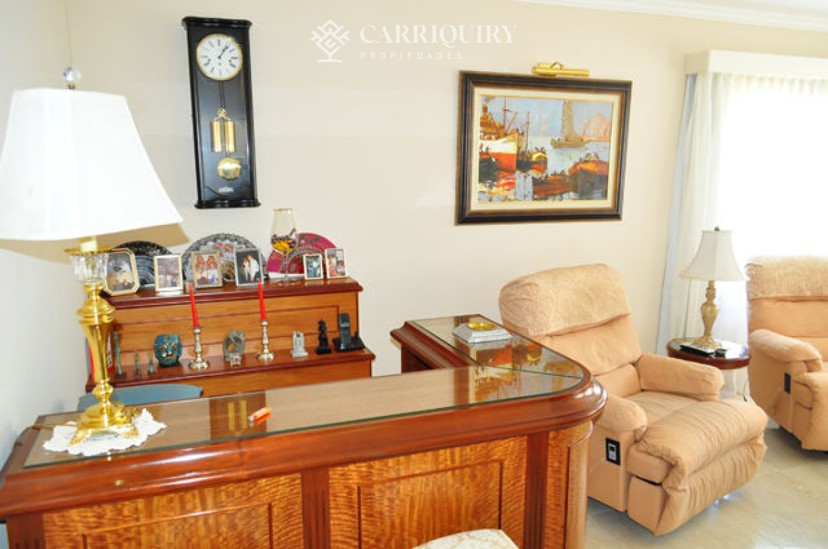 Casa ID.7656 - Casa en Mansa, 5 dormitorios  ABIERTO A NEGOCIOS, TOMA TERRENO O APARTAMENTOS .PUEDE FINANCIAR 40% CON INTERES