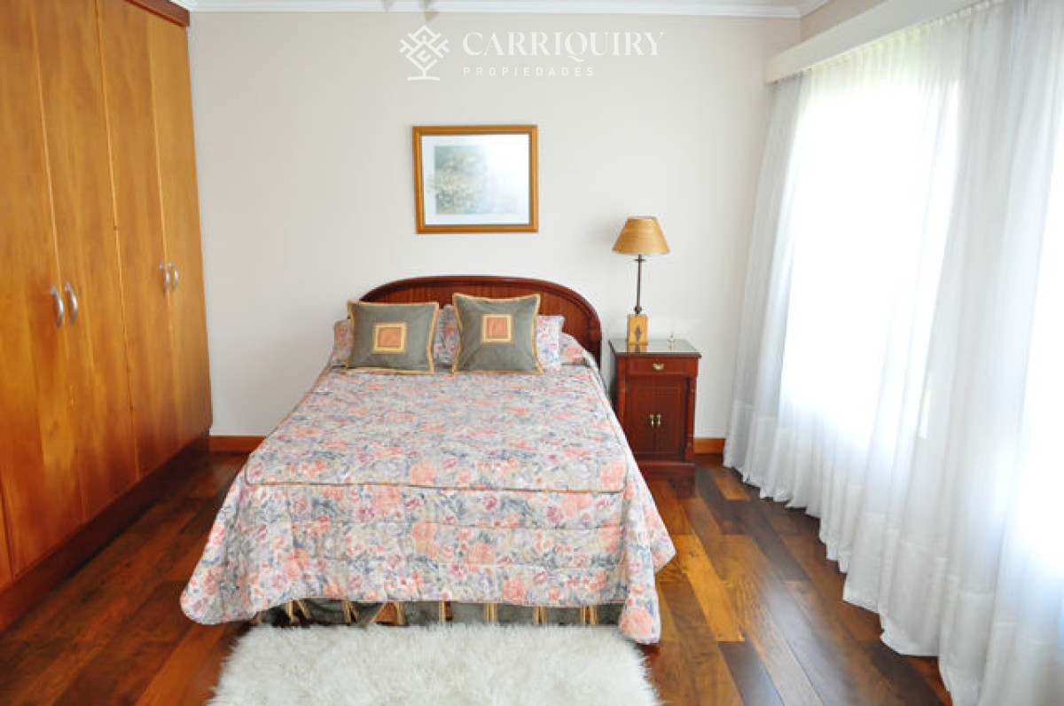 Casa ID.7656 - Casa en Mansa, 5 dormitorios  ABIERTO A NEGOCIOS, TOMA TERRENO O APARTAMENTOS .PUEDE FINANCIAR 40% CON INTERES