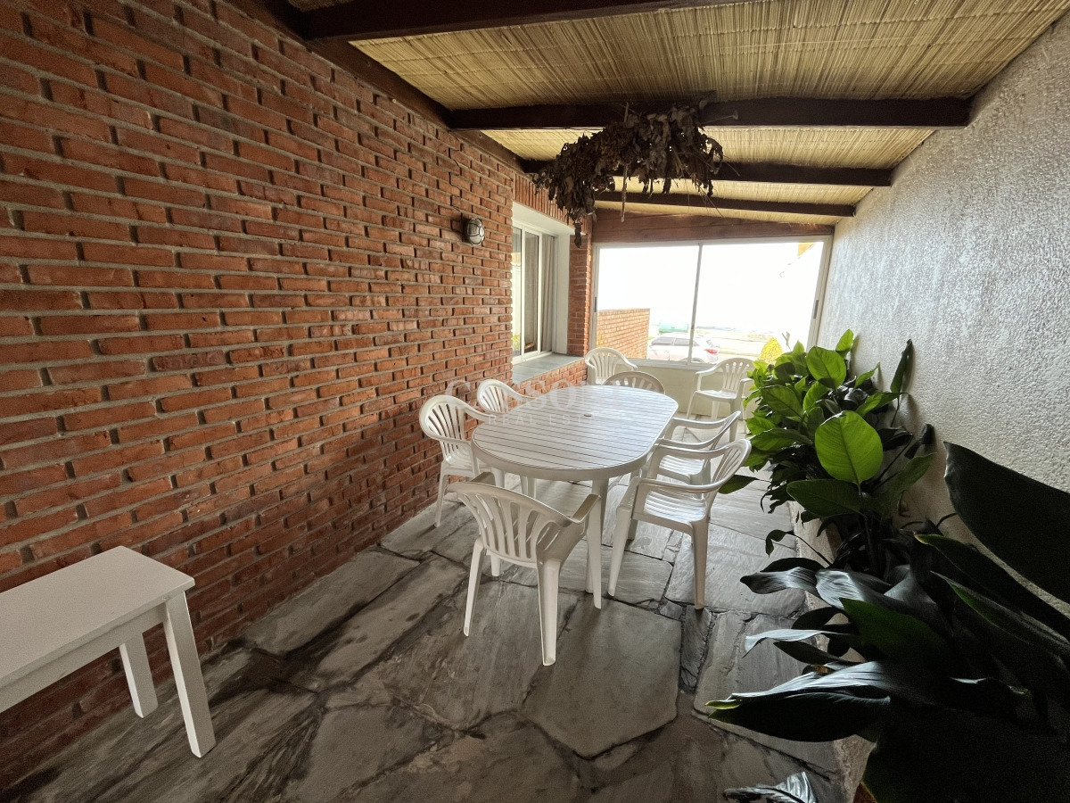 Apartamento ID.2789 - Excelente propiedad en primera linea de playa brava 